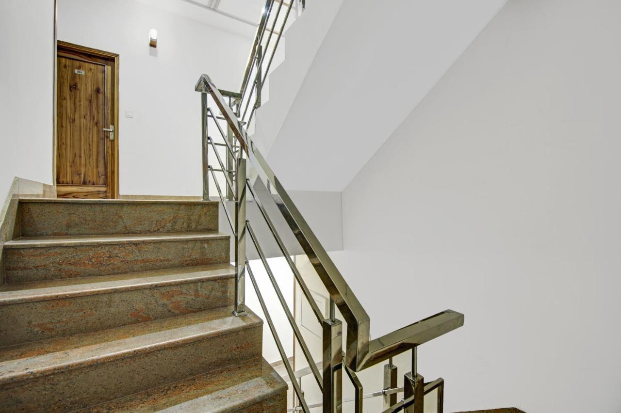 Treebo Royal Salute, Zirakpur Hotel Ngoại thất bức ảnh